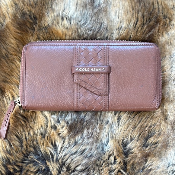 Cole haan wallet - Picture 1 of 9